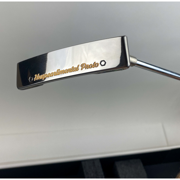 Bettinardi BB8C DASS Hexpearlimental Proto Gold Tour Blast 35" Putter Golf Club