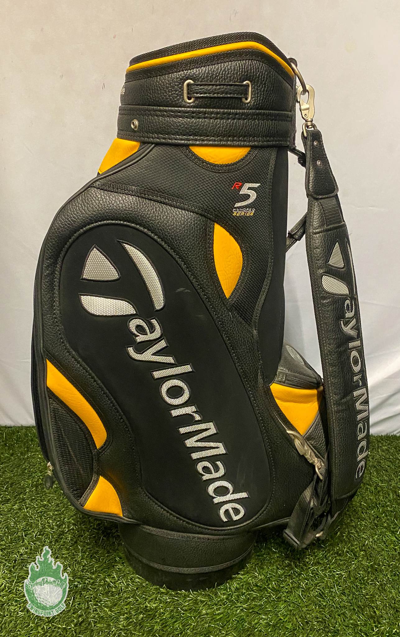 Five Retro-Style Golf Bags That Recapture the Game's Roots – Robb