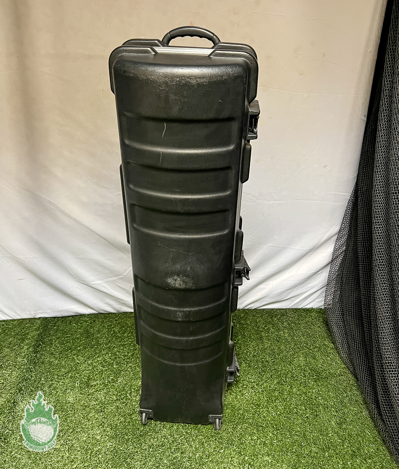 Used SKB Black Golf Bag Travel Case Hardshell with Wheels and Handles ...