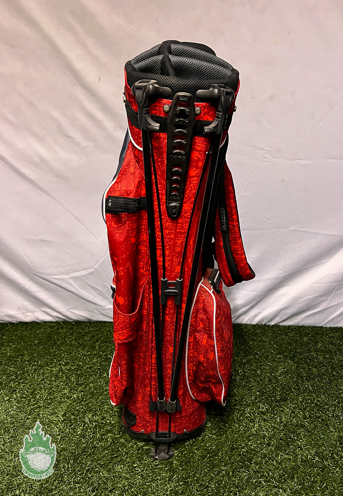 Used Ogio SHREDDER 8 WAY STAND BAG Golf Stand Bags Golf Stand Bags
