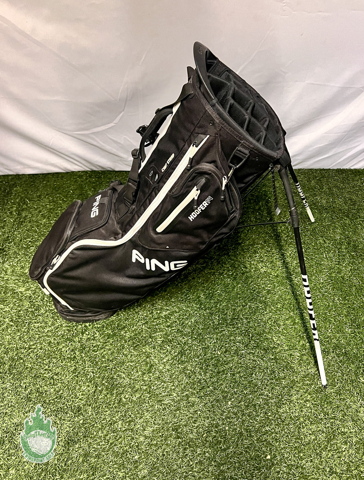 Gently Used NFL Raiders Football Golf Stand Cart/Carry Bag 14-Way  w/Rainhood · SwingPoint Golf®