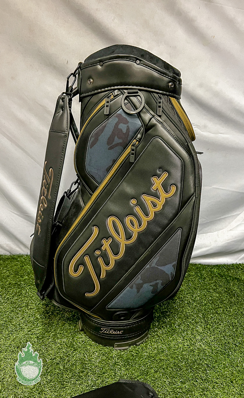 Used Titleist 6-Way Folds Of Honor Staff Golf Bag Black/Blue Camo ...